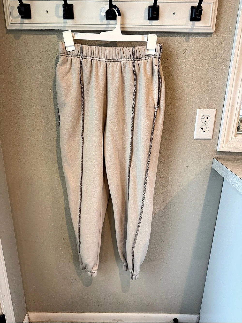 Garage Jogger Pants in Cream Size XS